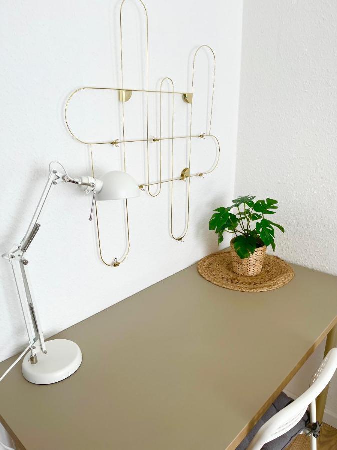 Gemuetliches Zentrales Apartment 2 Min Bis Du Hbf ดุยส์บูร์ก ภายนอก รูปภาพ